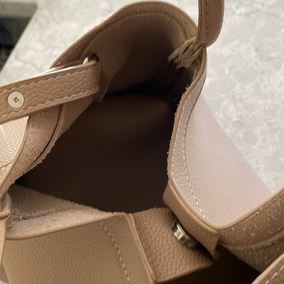 EUC beige Crossbody/satchel - Picture 5 of 7